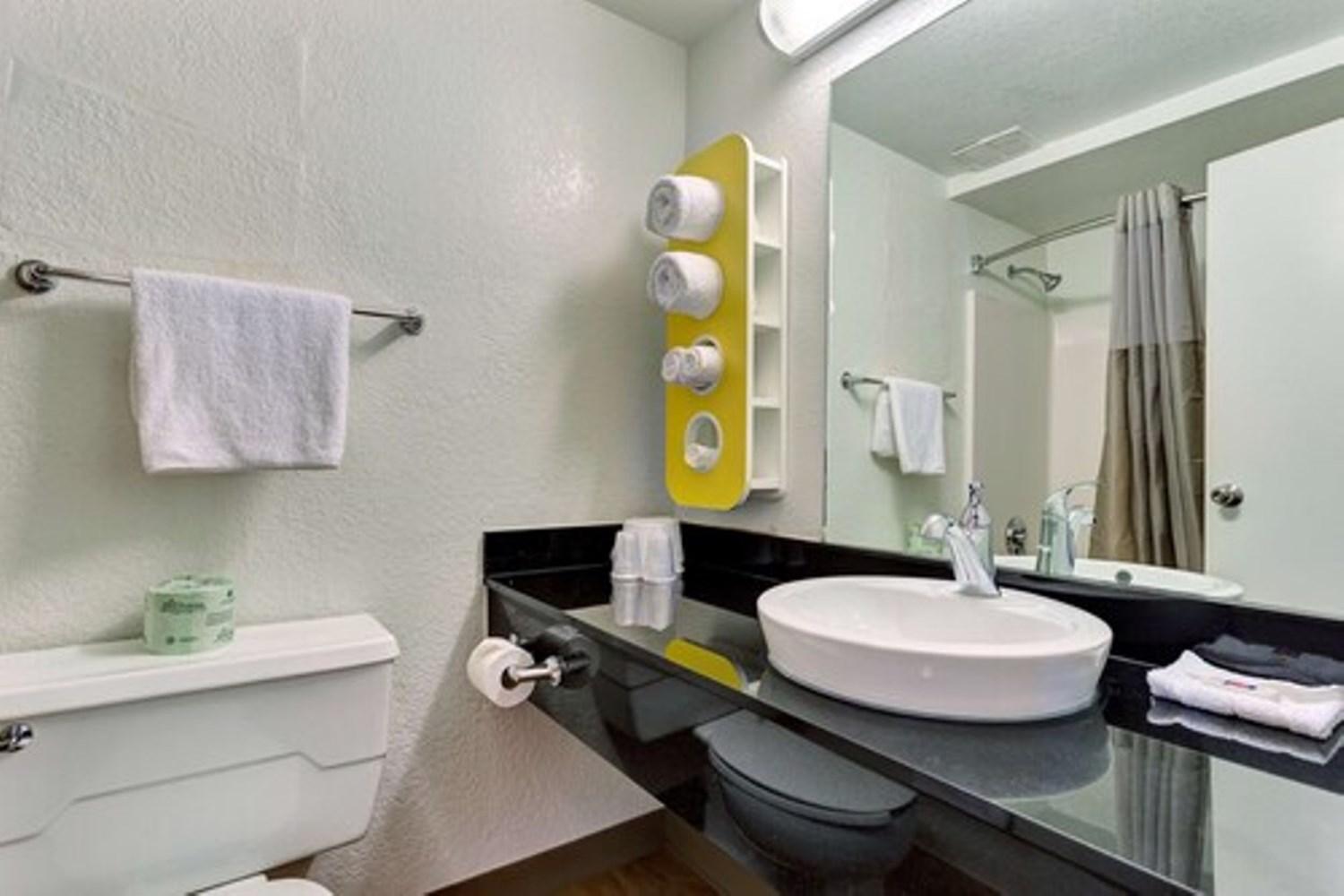 Hotel 6-belmont, Ca - San Francisco - Redwood Belmont